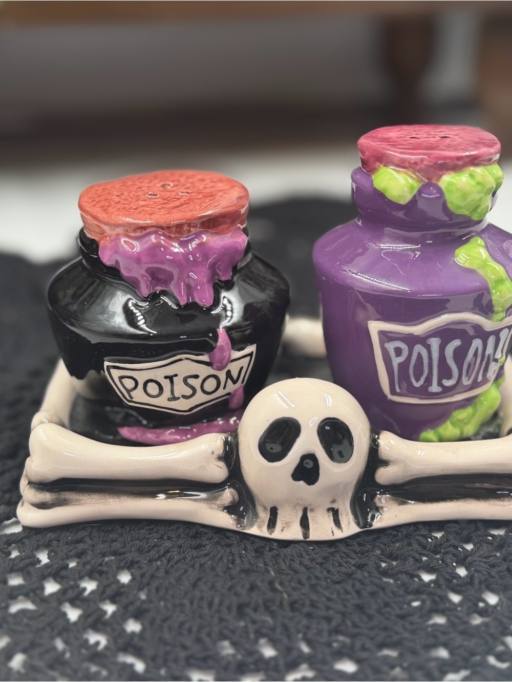 new blue sky clayworks poison potion salt pepper shakers halloween htf